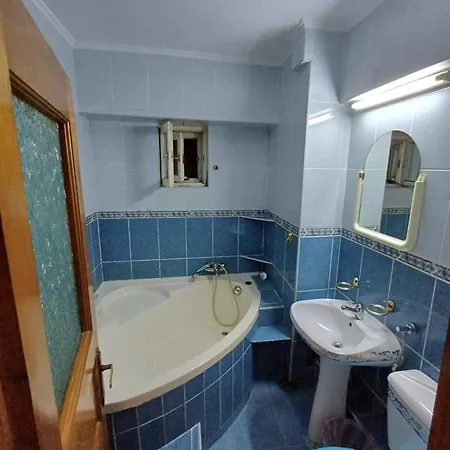 Apartment 4 Christmas Rovine